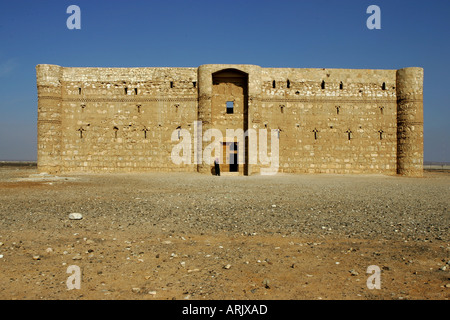JOR, Jordanie : Désert château Qasr al-Kharana, caravansery de 710 aC. dans le desert road 40. Banque D'Images