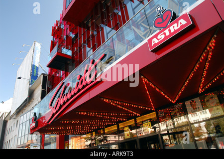 Le théâtre Schmidt à la Reeperbahn à Hambourg, Allemagne Banque D'Images