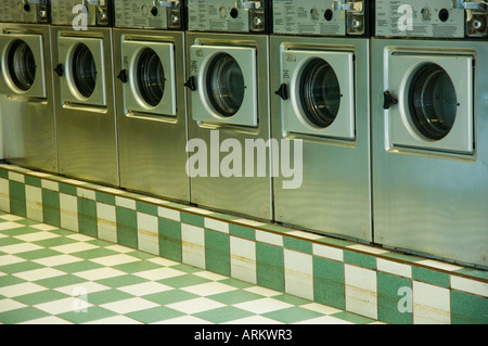 Vert vieux laudromat dans Beacon, New York Banque D'Images