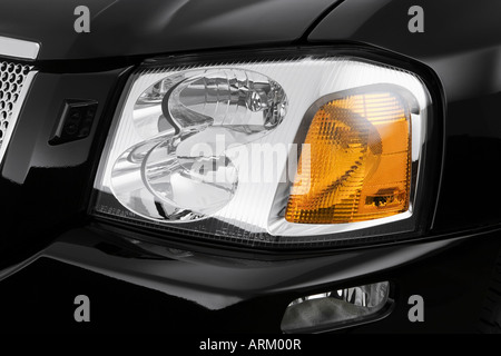 2008 GMC Envoy Denali en noir - Phare Banque D'Images