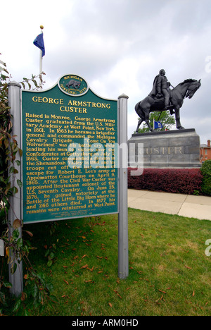 Le général George Custer une statue et maison de l'enfance dans la région de Monroe Michigan MI Banque D'Images