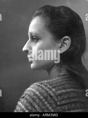 Portrait d'une femme britannique en studio Kulri Mussorie Uttar Pradesh Inde 1940s ancienne image vintage 1900s Banque D'Images