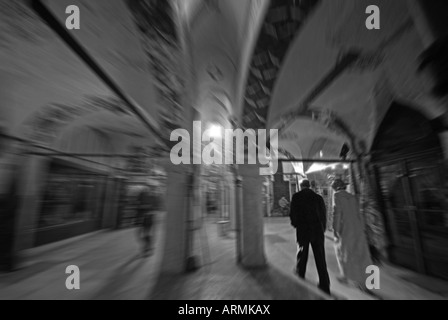 ISTANBUL, TURQUIE. Passage voûté dans la partie ancienne du Grand Bazar (Kapali Carsi). L'année 2007. Banque D'Images