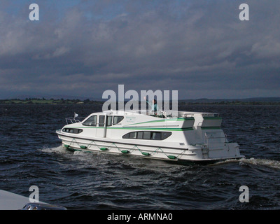 Cruiser sur Lough Derg en Irlande Banque D'Images