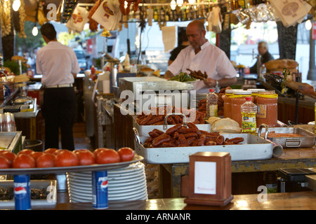 Fast food saucisses chorizo vente durant le temps du carnaval de santa cruz de tenerife espagne Banque D'Images