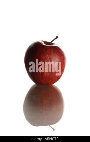 Apple sur Whitebackground Banque D'Images