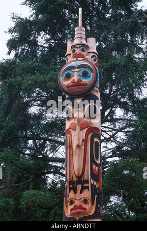 Skidegate Haida Gwaii, totem haïda contemporain,détail, British Columbia, Canada. Banque D'Images