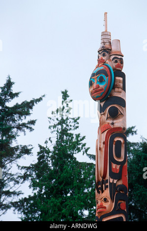 Skidegate Haida Gwaii, totem haïda contemporain,détail, British Columbia, Canada. Banque D'Images