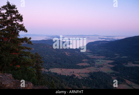 Vue du haut du Mont Maxwell, Salt Spring Island, British Columbia, Canada. Banque D'Images