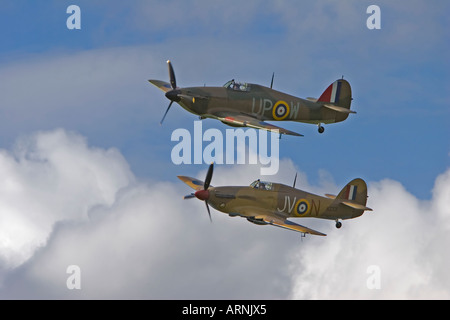 Deux Hawker Hurricane volant en formation Banque D'Images
