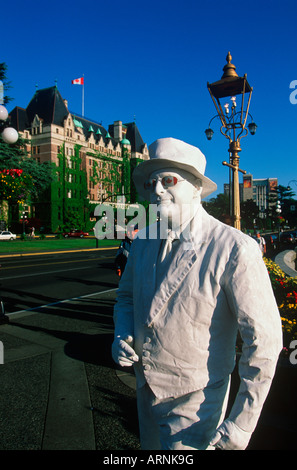 Mime à travailler sur Causeway, Victoria, île de Vancouver, Colombie-Britannique, Canada. Banque D'Images