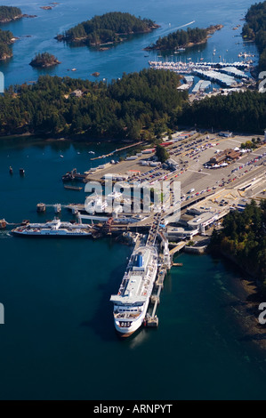 Swartz Bay BC Ferry terminal photo aérienne, l'île de Vancouver, Colombie-Britannique, Canada. Banque D'Images