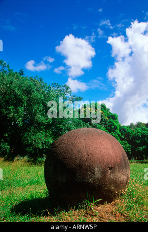 Sphères de pierre précolombien du sud du Costa Rica, Palmar Sur Banque D'Images