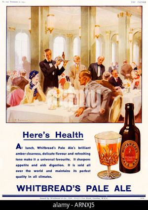 Le déjeuner, Heres Whitbread, 1933 Santé publicité pour la pale ale en bouteille dans un restaurant haut de gamme mise Banque D'Images