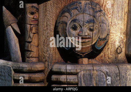 USA, Alaska, Totem Totem Bight à partir de détails State Historical Park à Ketchikan Banque D'Images