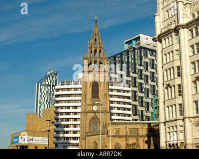 L'église paroissiale de St Nicolas et skyline, Liverpool Banque D'Images