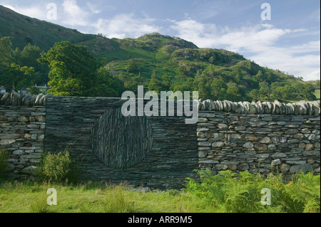 Un projet d'art Andy Goldsworthy construit dans une bergerie à Tilberthwaite, Coniston, Lake district, UK Banque D'Images