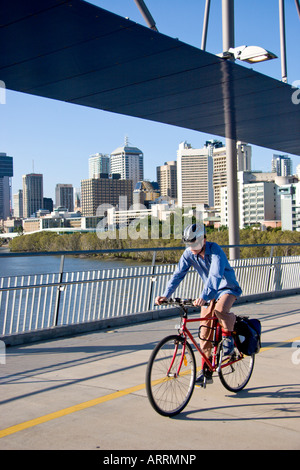 Traversée du pont cycliste de bonne volonté à Brisbane Banque D'Images