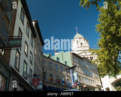 L'ancien bureau de poste et autres bâtiments vue de la côte de la Montagne à Québec, Canada Banque D'Images