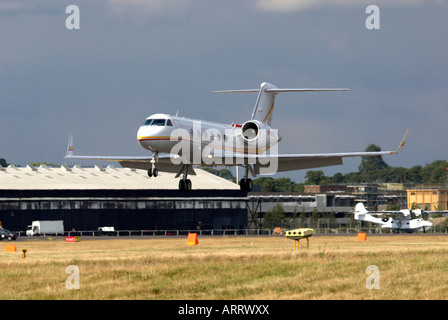 Gulfstream 4 Landing Farnborough Air Show 2006 Banque D'Images