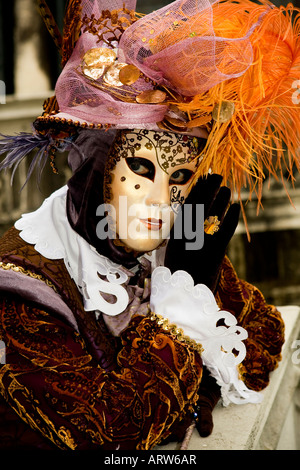 Portrait d'une personne habillé en costume et un masque de Carnaval Carnaval de Venise Vénétie Italie Banque D'Images