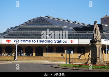 La gare de Reading, Reading, Berkshire, Angleterre, Royaume-Uni Banque D'Images