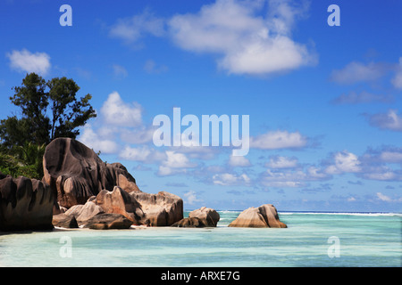 Célèbre et magnifique plage de Anse Source d'argent à la Digue, l'une des île des Seychelles Banque D'Images