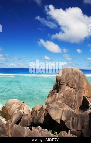 Célèbre et magnifique plage de Anse Source d'argent à la Digue, l'une des île des Seychelles Banque D'Images