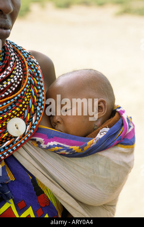 Femme et enfant Samburu, Kenya Banque D'Images