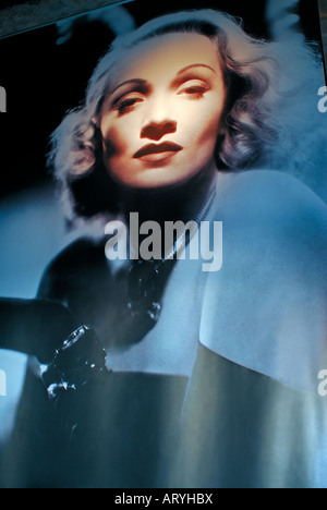 Image de Marlene Dietrich lors d'une exposition à propos de cabaret dans le musée Torreon de Lozoya, Segovia, Espagne Banque D'Images