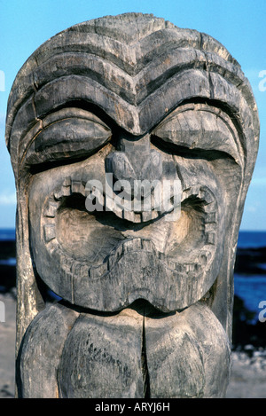 Tiki (Kii) à Puuhonua O Honaunau National Historical Park (Ville de Refuge) Banque D'Images