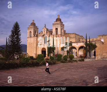 Église de San Pedro y San Pablo dans village de l'Etla Oaxaca Mexique Banque D'Images