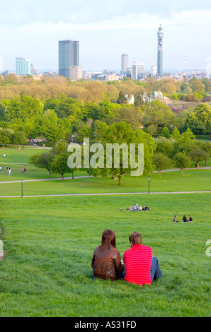 Vue sur Londres au Royaume-Uni du haut de Primrose Hill Banque D'Images