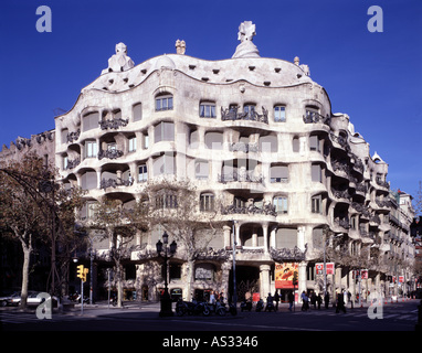 Barcelone, Casa Mila (la Pedrera), la façade, Architekt : Antonio Gaudi Cornet 1906-1910 Banque D'Images