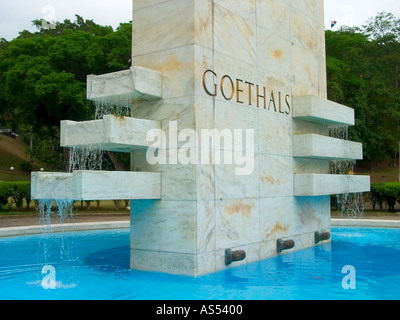 Monument en marbre à la mémoire de George W. Goethals. Terminé le 31 mars 1954. Canal de Panama, Panama Banque D'Images