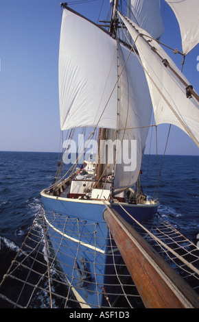 Bateau à voile en pleine mer Baltique Allemagne Banque D'Images