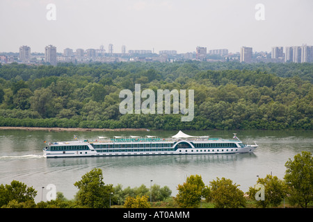 Le Danube cruiser 'MS Amadeus Royal' équitation sur la rivière Sava à Belgrade Banque D'Images