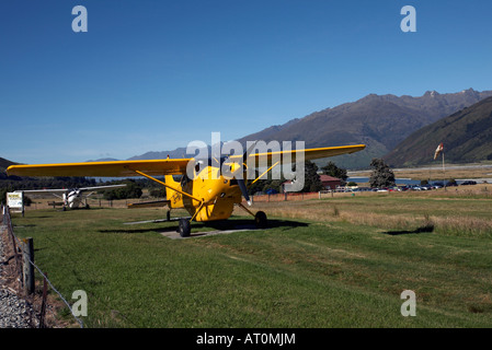 Les avions Cessna, prendre les gens sur un vol panoramique, dans le cadre de l'expérience de la Sibérie, Makarora, île du Sud, Nouvelle-Zélande Banque D'Images