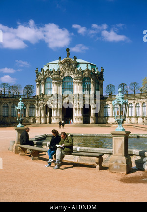 Dresde, Saxe, Allemagne. Palais baroque Zwinger - Musées et galeries maintenant. Banque D'Images