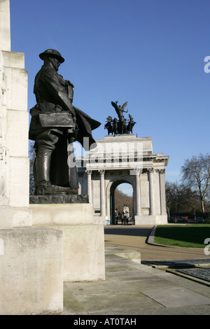 Wellington Arch et de l'Artillerie royale Memorial Wellington Place Hyde Park Corner Banque D'Images