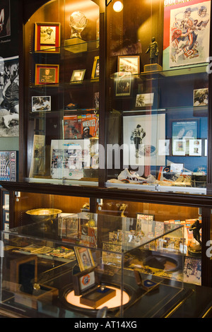 Walter Payton Aurora ILLINOIS museum de Roundhouse restaurant et un centre de réunion, souvenirs photos de trophées de l'intérieur Banque D'Images