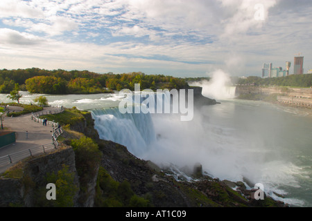 Matin Vue sur les chutes du Niagara Les chutes américaines New York Banque D'Images