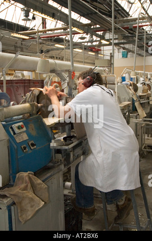 Irlande Le comté de Waterford Waterford Crystal factory visite guidée du coupe-verre Banque D'Images