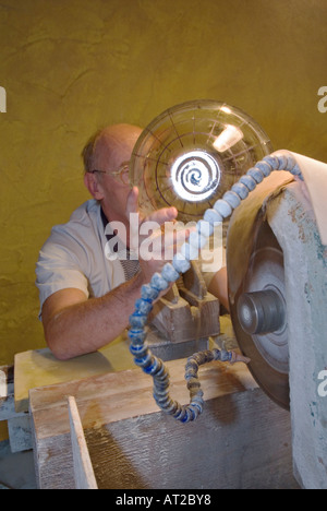 Irlande Le comté de Waterford Waterford Crystal factory visite guidée du coupe-verre Banque D'Images