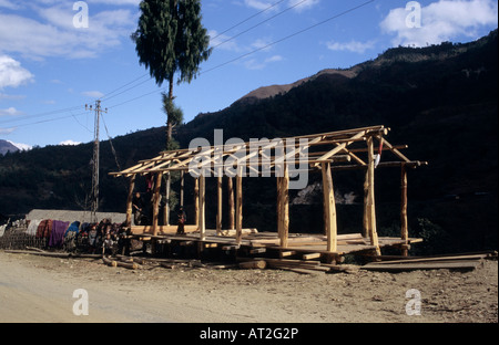Cadre de bois de l'Arunachal Pradesh, Inde zone Bompu Banque D'Images