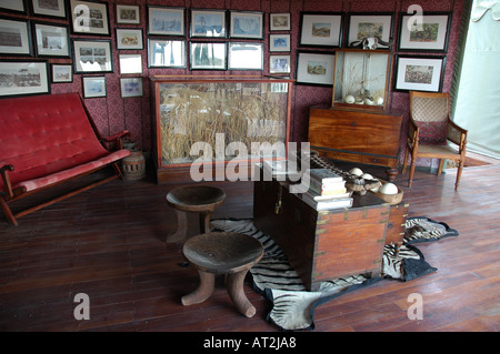 L'intérieur de tente mess au Jack s Camp safari camp dans Makgadikgadi dans le désert du Kalahari, Botswana, Afrique du Sud Banque D'Images