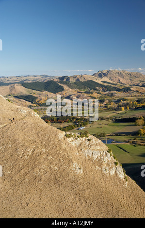Runner sur le côté de la pointe Te Mata et Tukituki Valley Hawkes Bay Ile du Nord Nouvelle Zélande Banque D'Images