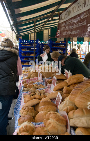 Pain à vendre dans la région de market stall Banque D'Images