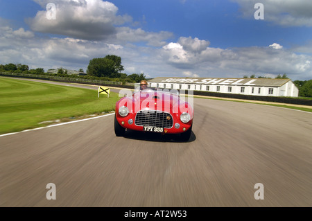 Conduire son Styrron Sally Mason 1950 Ferrari 166 Barchetta autour du circuit Photo par Andrew Hasson 10 Août 2005 Banque D'Images