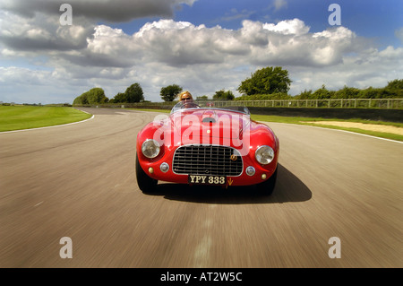 Conduire son Styrron Sally Mason 1950 Ferrari 166 Barchetta autour du circuit Photo par Andrew Hasson 10 Août 2005 Banque D'Images